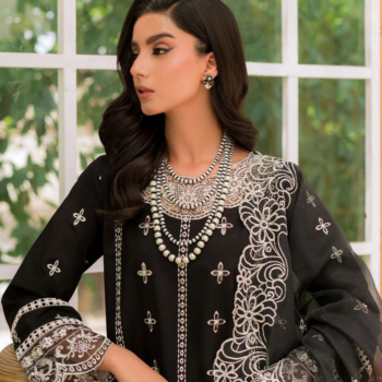 MAHNUR 3Pc Dhanak Wedding Winter Collection - Image 2